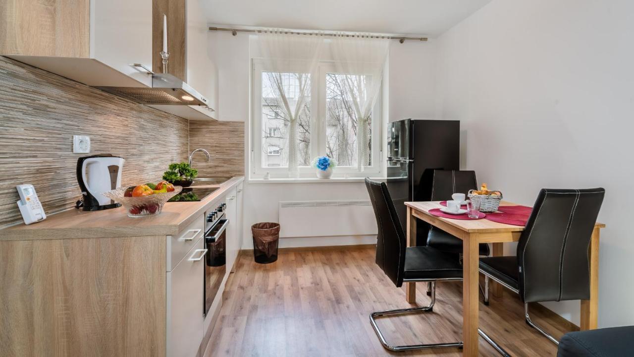 Apartment Krajinovic ซาเกร็บ ภายนอก รูปภาพ
